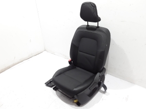 RENAULT Kangoo III (2021–2026) Esiiste ja selle osad - 3