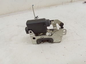Dacia Duster (2010–2017) Rear side door lock 825029556R - 2