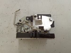 Dacia Duster (2010–2017) Rear side door lock 825029556R - 3