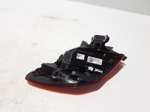AUDI A5 (2016–2026) Eckleuchte hinten 8B3945070 - 2