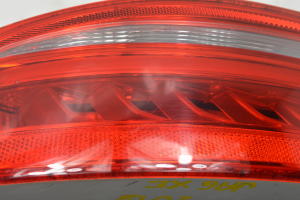 Jaguar XE (2015–2026) Hintere Eckleuchte und ihre Teile 19733701 - 10