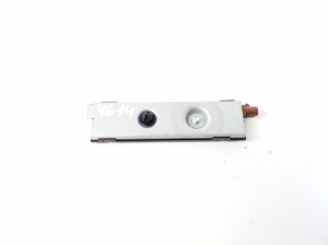 Mercedes Benz B-Class 242 (2013–2019) Antenna amplifier A1669051702 - 2