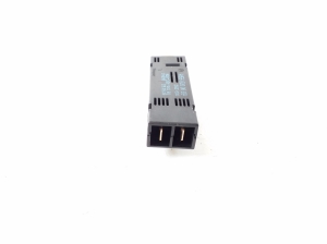 Mercedes Benz B-Class 242 (2013–2019) Antenna amplifier A1568200089 - 3