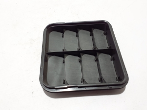 AUDI A5 (2016–2026) Tagumise poritiiva ventilatsioonivõre 4M0819181B - 3