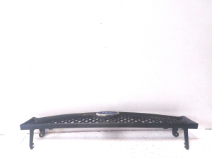 Ford Focus (1998–2005) Front grille 98AB8200C - 4