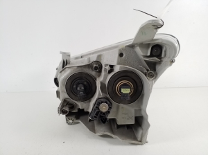 Isuzu D-Max (2012–2026) Headlight - 6