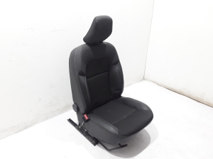 RENAULT Express IV (2021–2026) Vordersitz und seine Teile - 3