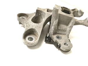 Opel Astra K (2015–2021) Gearbox mount 39004957 - 2