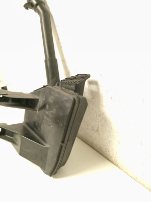 Opel Astra K (2015–2021) Front washer fluid reservoir 39010941 - 4