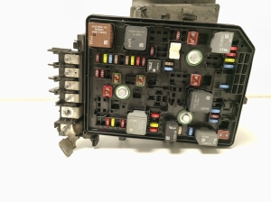 Opel Astra K (2015–2021) Fuse boxes 13379209 - 2