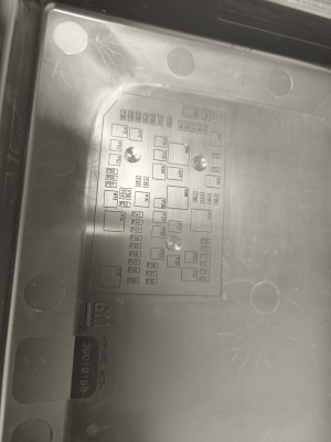 Opel Astra K (2015–2021) Fuse boxes 13379209 - 5