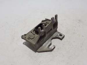 RENAULT Express IV (2021–2026) Motorlager 112220744R - 2