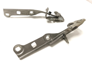 Opel Astra K (2015–2021) Hood hinge 39032149 - 2