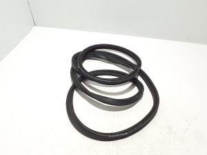   Pakiruumi tihend kerel  - 8B5827705A 