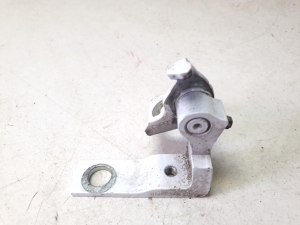 Ford Focus (2018–2026) Rear side door lower hinge - 2