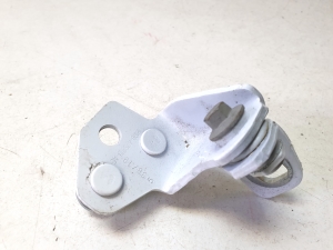 Rear side door upper hinge - 