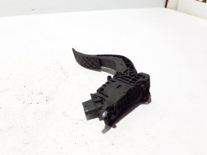 AUDI A5 (2016–2026) Gaspedal 8W1723523B - 3