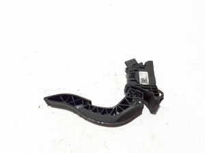 AUDI A5 (2016–2026) Gaspedal 8W1723523B - 4