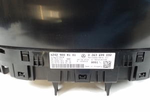 Mercedes Benz B-Class 242 (2013–2019) Näidikuplokk A2429008101 - 4