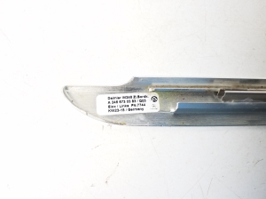 Mercedes Benz B-Class 242 (2013–2019) Tagumise poritiiva liist A2466730383 - 4