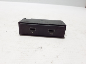 USB port - 4N1035954A