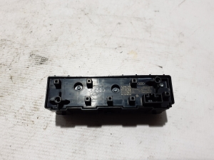 AUDI A5 (2016–2026) Hazard light switch 85E905301AF - 3