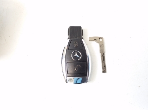 Mercedes Benz B-Class 242 (2013–2019) Ignition switch A2469050703 - 5