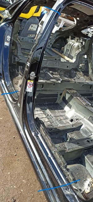 AUDI A5 (2016–2026) Center pillar 8B5809840 - 2