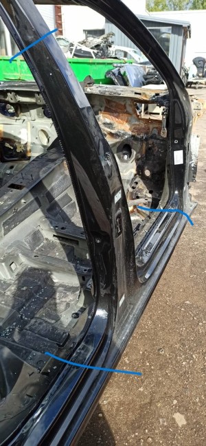 AUDI A5 (2016–2026) Center pillar 8B5809840 - 3
