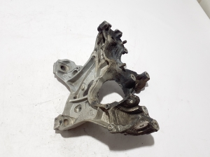 AUDI A5 (2016–2026) Engine bracket 8B3399296 - 4