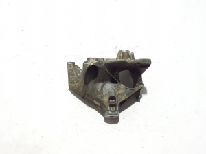 AUDI A5 (2016–2026) Engine bracket 8B3199307 - 2