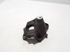 AUDI A5 (2016–2026) Engine bracket 8B3199308 - 3