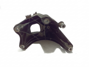 AUDI A5 (2016–2026) Engine bracket 8B3199308 - 4
