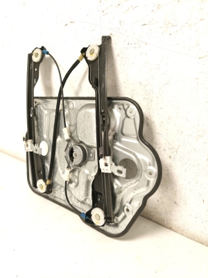 NISSAN Qashqai+2 (2007–2013) Priekšējo durvju logu pacēlājs un tā daļas - 2