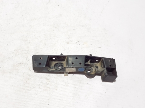 Front bumper bracket - 622231730R