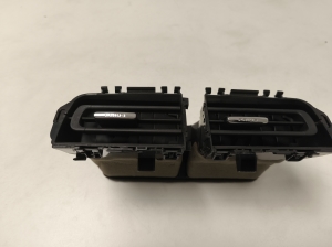 TOYOTA Prius W50 (2015–2020) Dashboard air vent grilles 5567047190 - 3