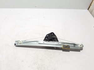 Front door window regulator - 807201389R