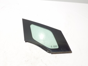 Front door quarter glass - 802623603R