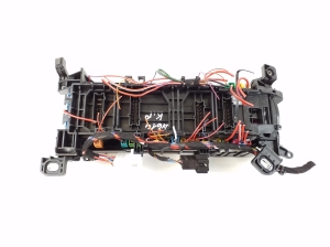 Mercedes Benz B-Class 242 (2013–2019) Kaitsmekarp salongis A2465400140 - 4