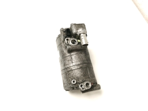 Mercedes Benz C-Class 205 (2014–2021) Konditsioneeri kompressor A0008301901 - 2