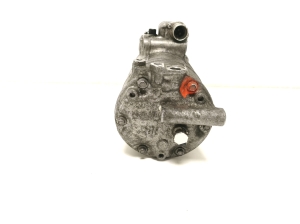 Mercedes Benz C-Class 205 (2014–2021) Konditsioneeri kompressor A0008301901 - 4