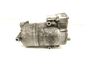 Mercedes Benz C-Class 205 (2014–2021) Konditsioneeri kompressor A0008301901 - 6