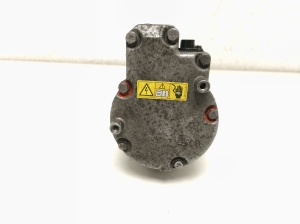 Mercedes Benz C-Class 205 (2014–2021) Konditsioneeri kompressor A0008301901 - 7