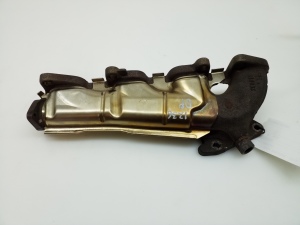  Exhaust manifold 