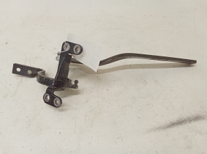 Volkswagen Touareg I (2002–2010) Trunk lid hinge 7L6827302B - 4