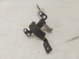 Volkswagen Touareg I (2002–2010) Kofferraumdeckelscharnier 7L6827301B - 3