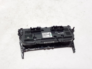 Skoda Karoq (2017–2026) Heater control panel 5HB013725 - 2