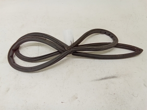 Aizmugurējā stikla apmale - 7L6853630