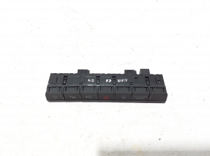 Skoda Karoq (2017–2026) Hazard light switch 565927132AQ - 4