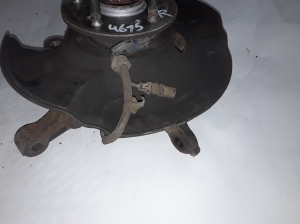Honda CR-V (2012–2016) Front wheel hub and its parts 51211T0AA20 - 3